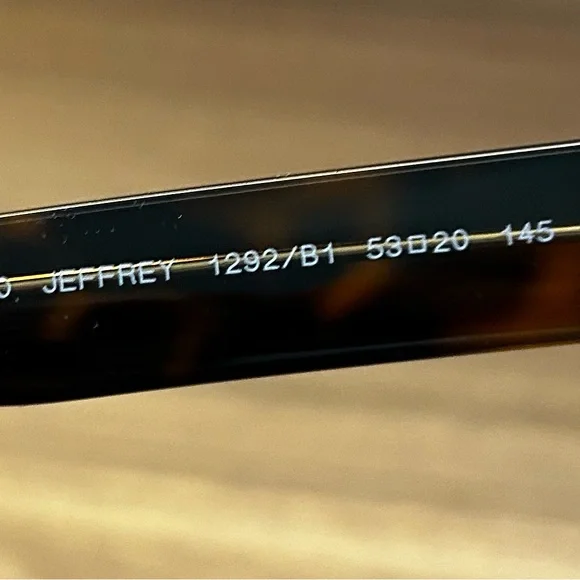 Ray-Ban sunglass - Picture 2 of 5